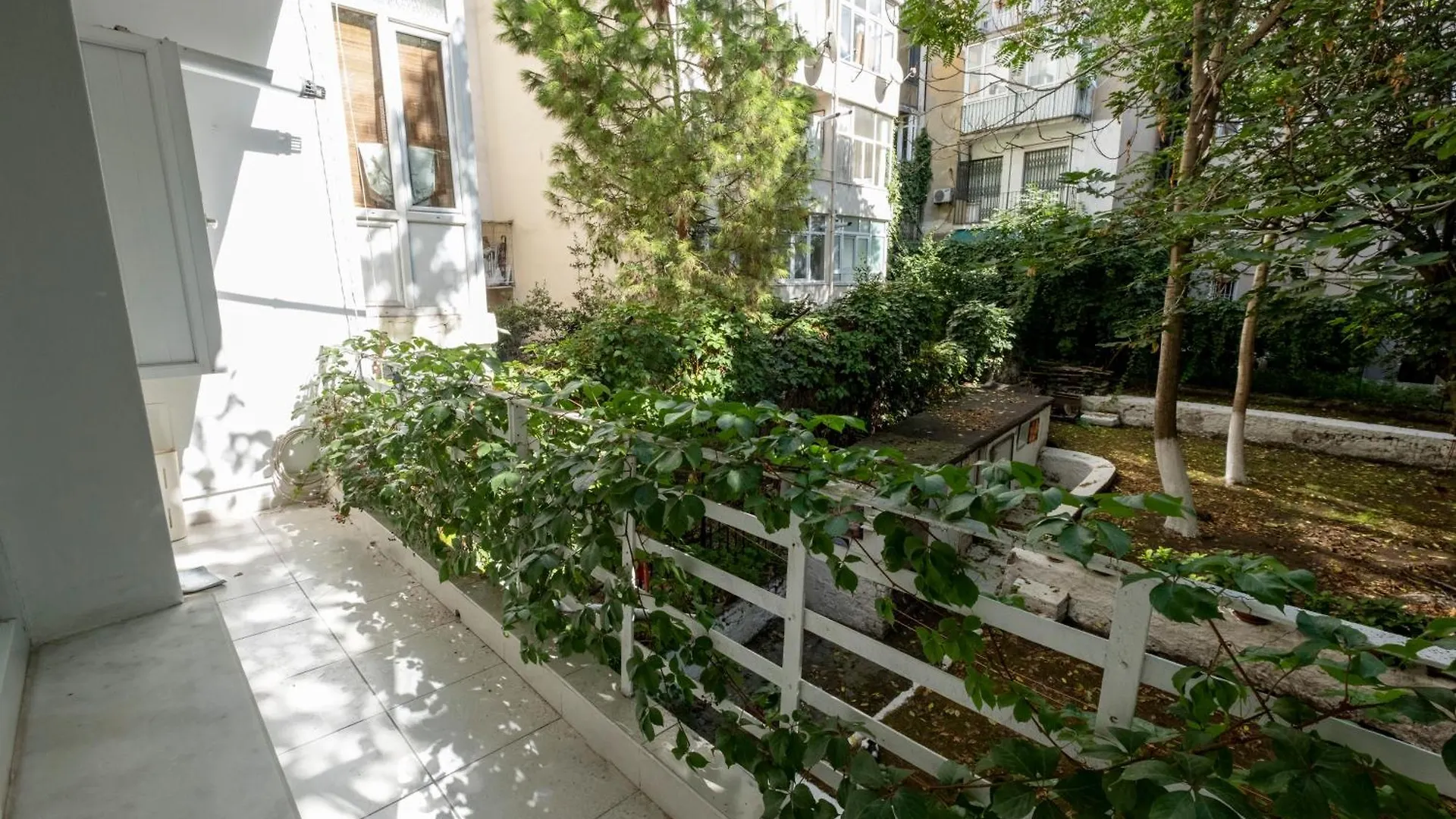3 Bedrooms - Central Location- 1St Floor Apartment Istanbul Turkey